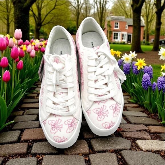 NWT Gorgeous SINCERELY JULES 6 Canvas White & Pink Bow Print COQUETTE Sneakers - Picture 10 of 12